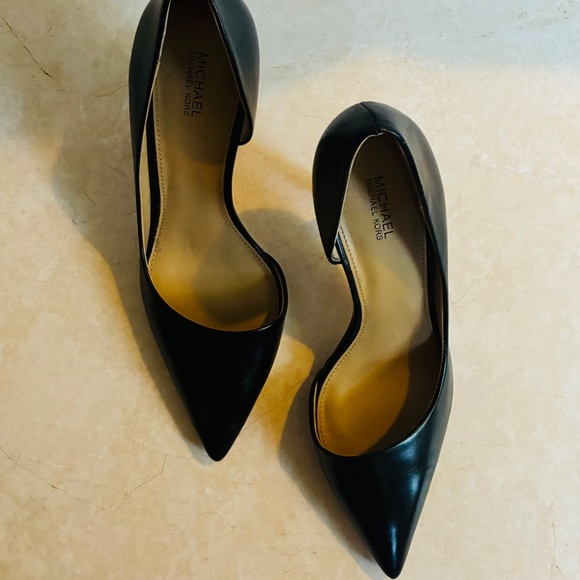 Michael Kors D’Orsay Pumps - Picture 2 of 5